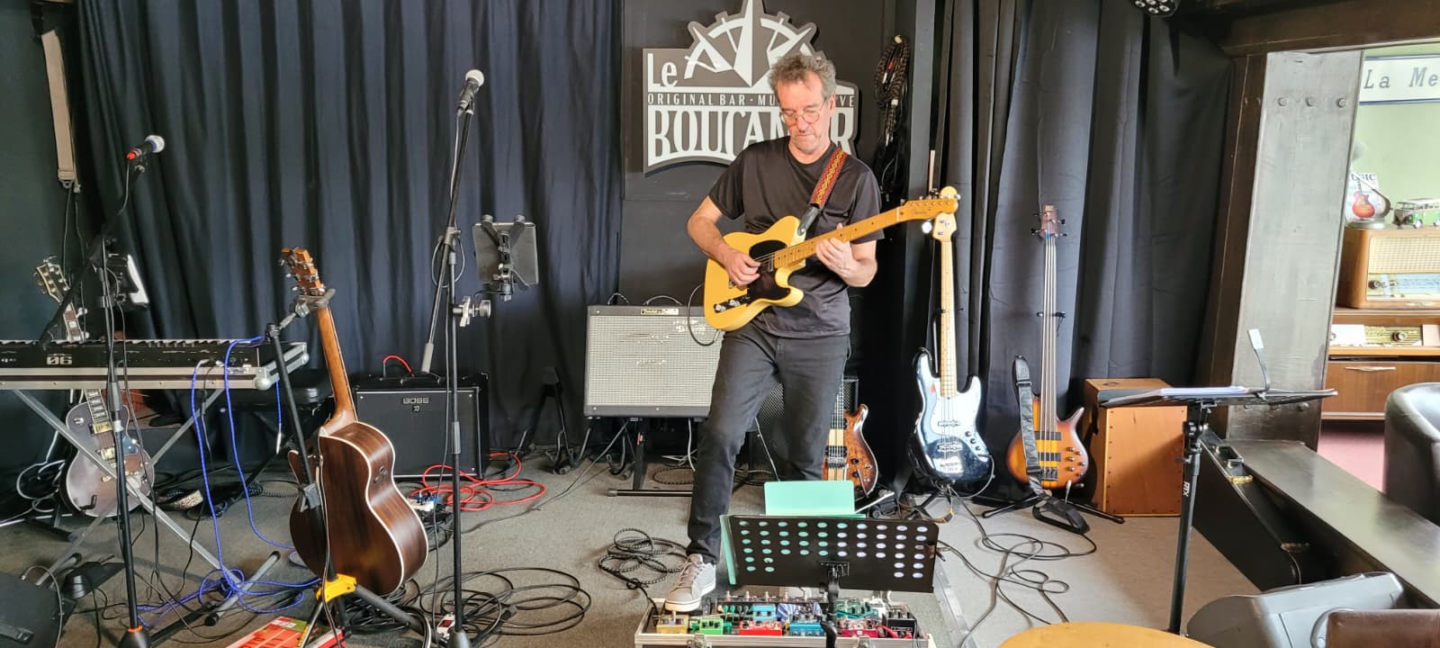 FmR en concert au Boucanier, péniche-restaurant de Mantes-la-Jolie (78), 9 mai 2026, photo 5