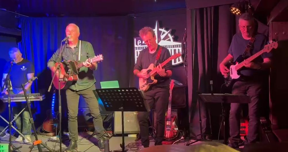 FmR en concert au Boucanier, péniche-restaurant de Mantes-la-Jolie (78), 9 mai 2026, photo 8
