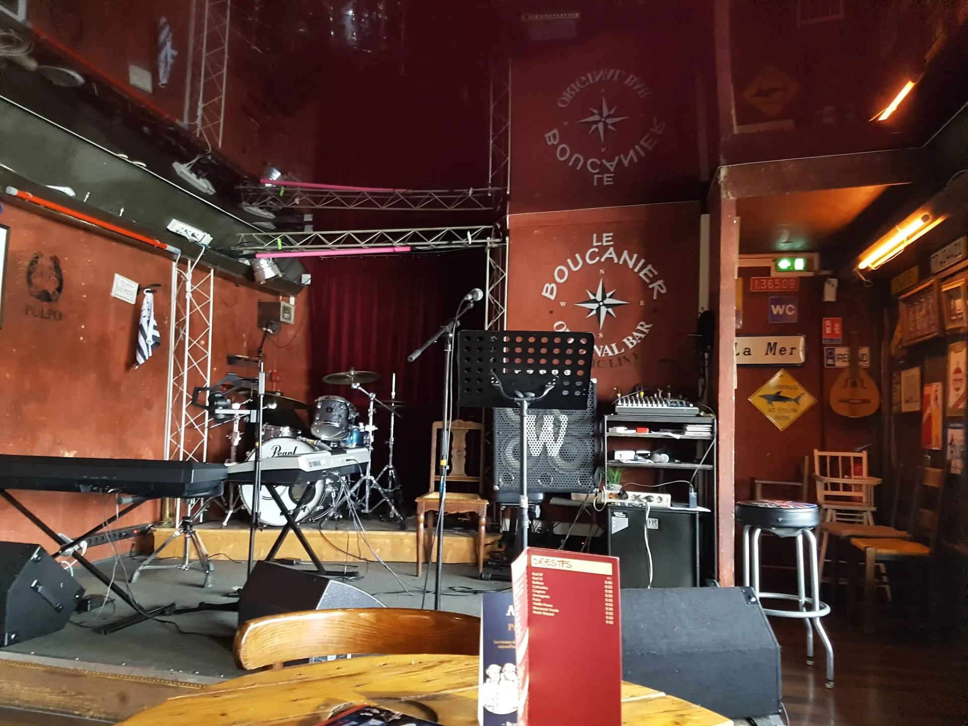 FmR en concert au Boucanier, péniche-restaurant de Mantes-la-Jolie (78), 9 mai 2026, photo 1